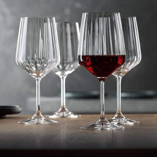Red Wine & Stemless Glasses