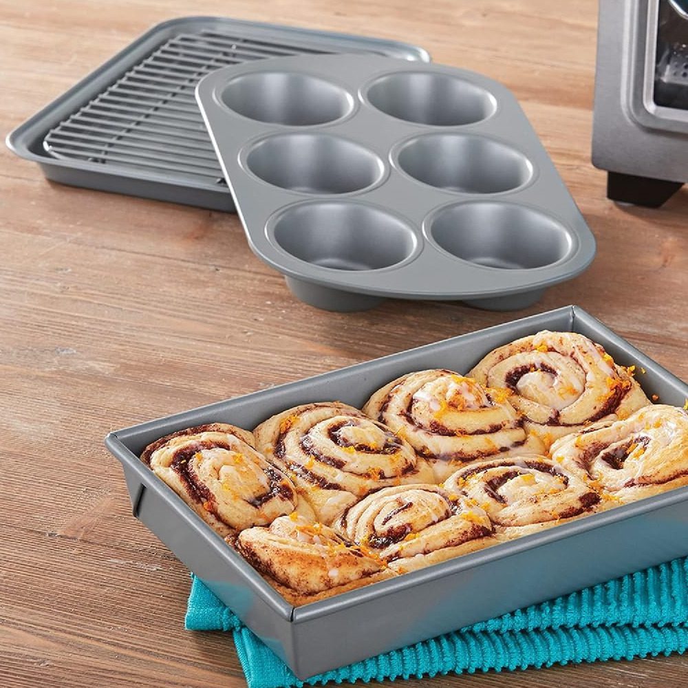 Chicago Metallic Non-Stick Bakeware Set of 4