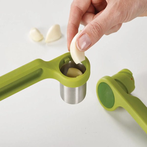 Joseph Joseph Helix Garlic Press Green