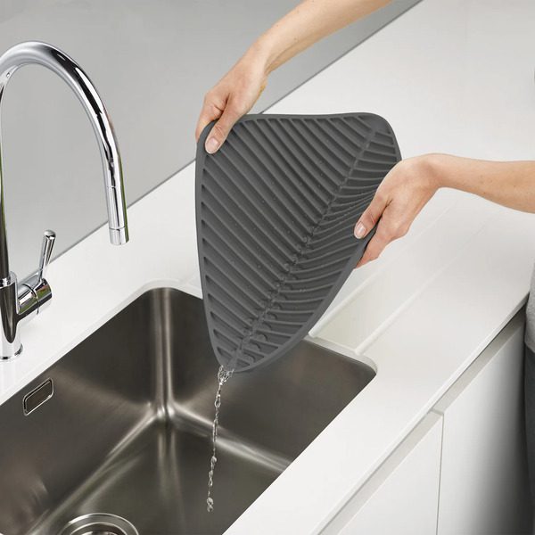 Joseph Joseph Flume Large Dish Draining Mat Grey