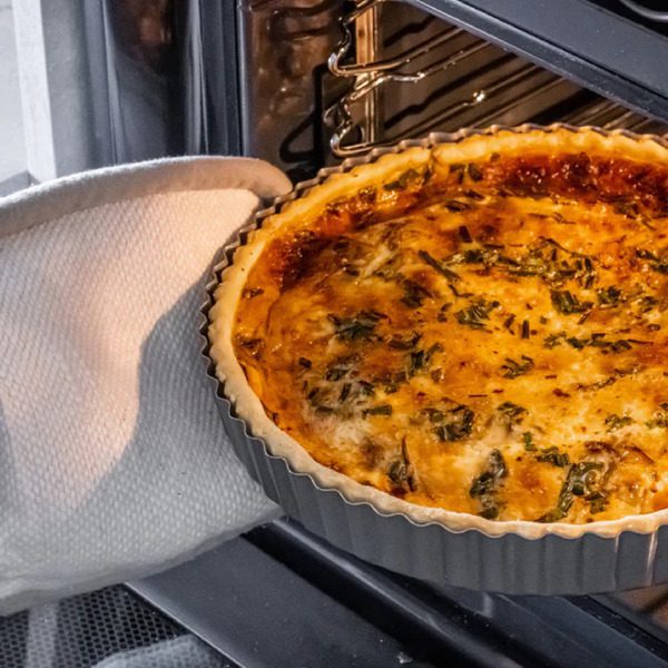 KitchenCraft Non-Stick Loose Base Flan/Quiche Tin 24.5cm