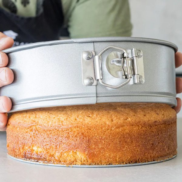 KitchenCraft Non-Stick Springform Cake Pan 20cm