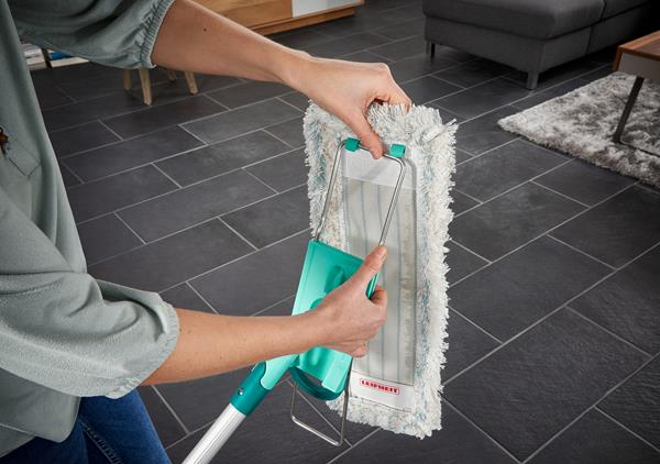 Leifheit Profi XL Floor Sweeper With Handle