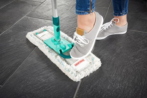 Leifheit Profi XL Floor Sweeper With Handle