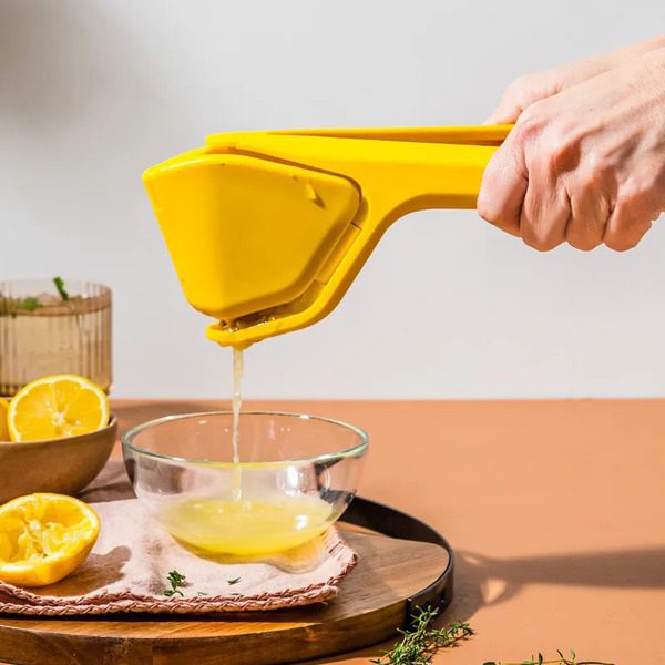 Dreamfarm Fluicer Lemon Squeezer
