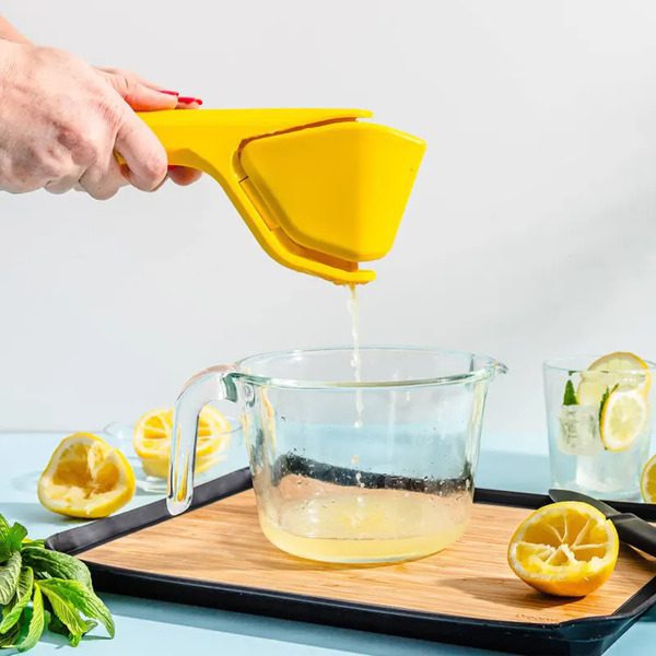Dreamfarm Fluicer Lemon Squeezer