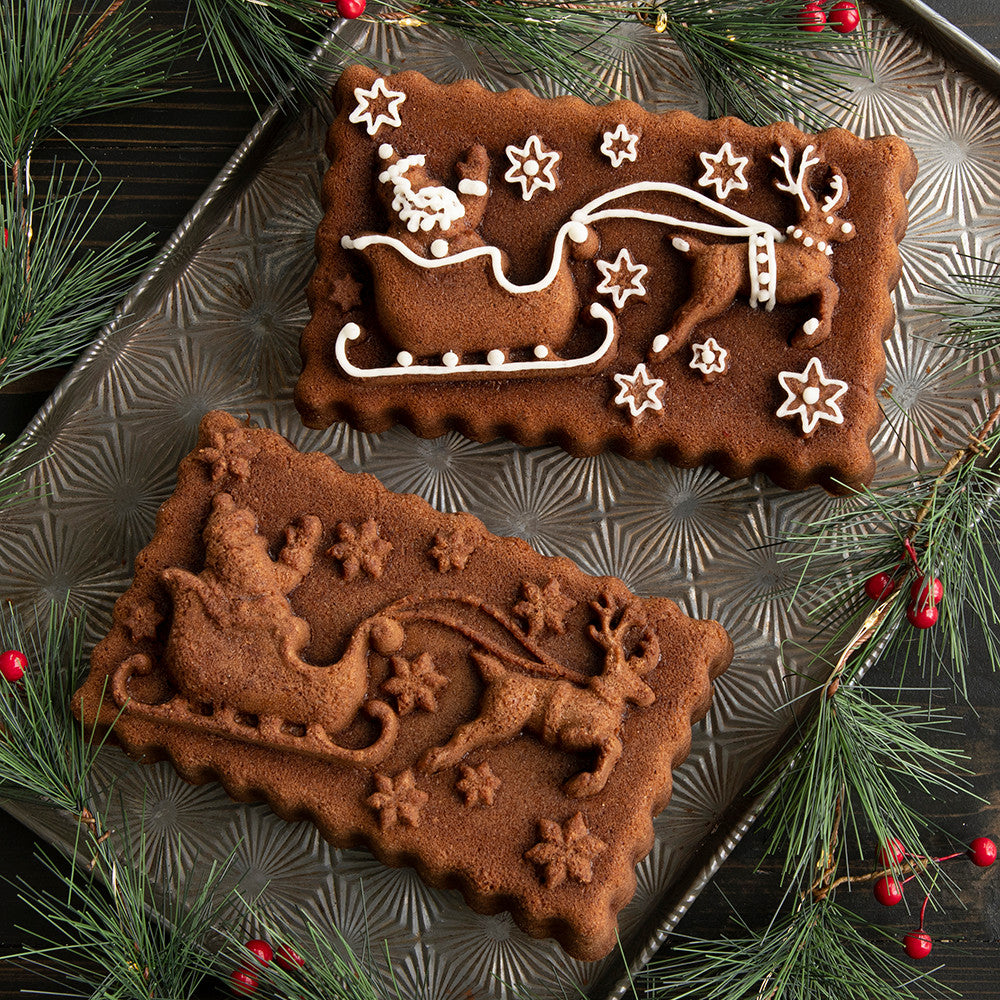Nordic Ware Santa's Sleigh Loaf Pan
