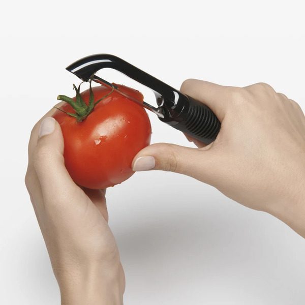 Oxo Good Grips Swivel Serrated Peeler