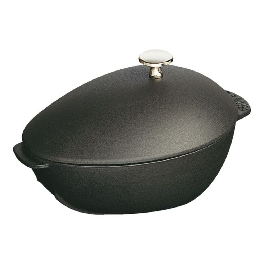 Staub Oval Cast Iron Muscle Pot 2L