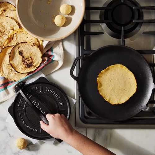 Victoria Seasoned Cast Iron Tortilla Press 25cm