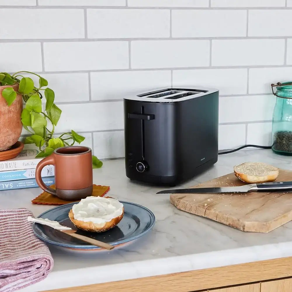 Zwilling Enfinigy Toaster 4-Slice Black With Bun Warmer.