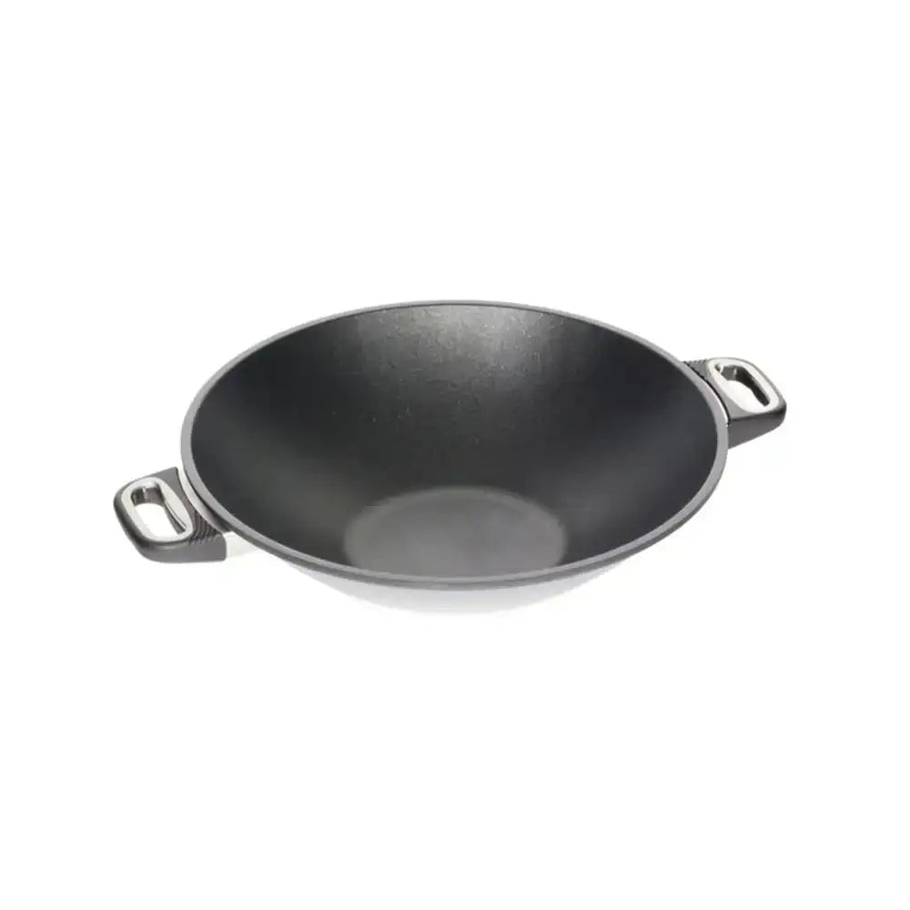 Black cast iron amt gastroguss non-stick wok 36cm with sturdy integrated side handles for easy cooking