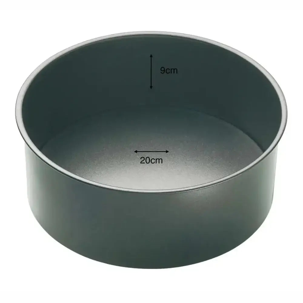 Round metal baking pan with dimensions labeled on a white background