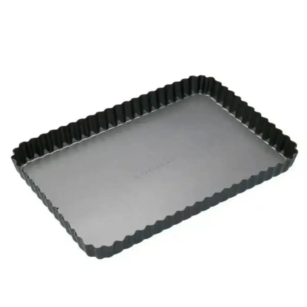 Rectangular baking tray with black rim on a white background