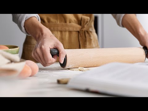 Joseph Joseph Grip-Pin Ergonomic Rolling Pin Grey
