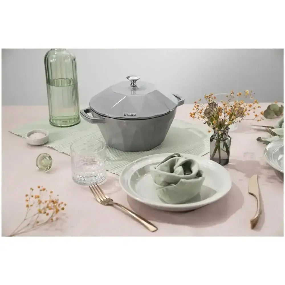 Staub Cast Iron Diamond Cocotte 2.8l Grey.
