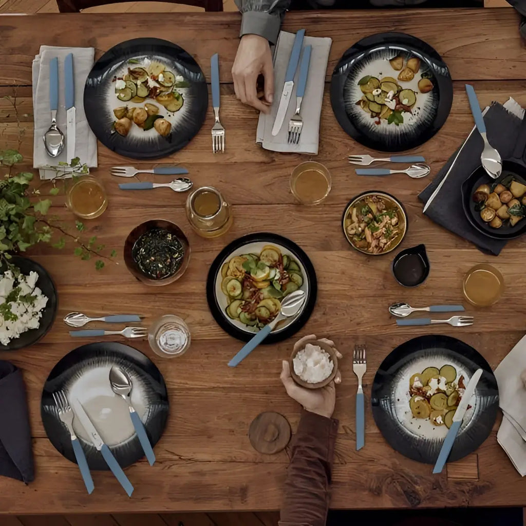 Victorinox Swiss Modern Blue Table Set 24 Piece.