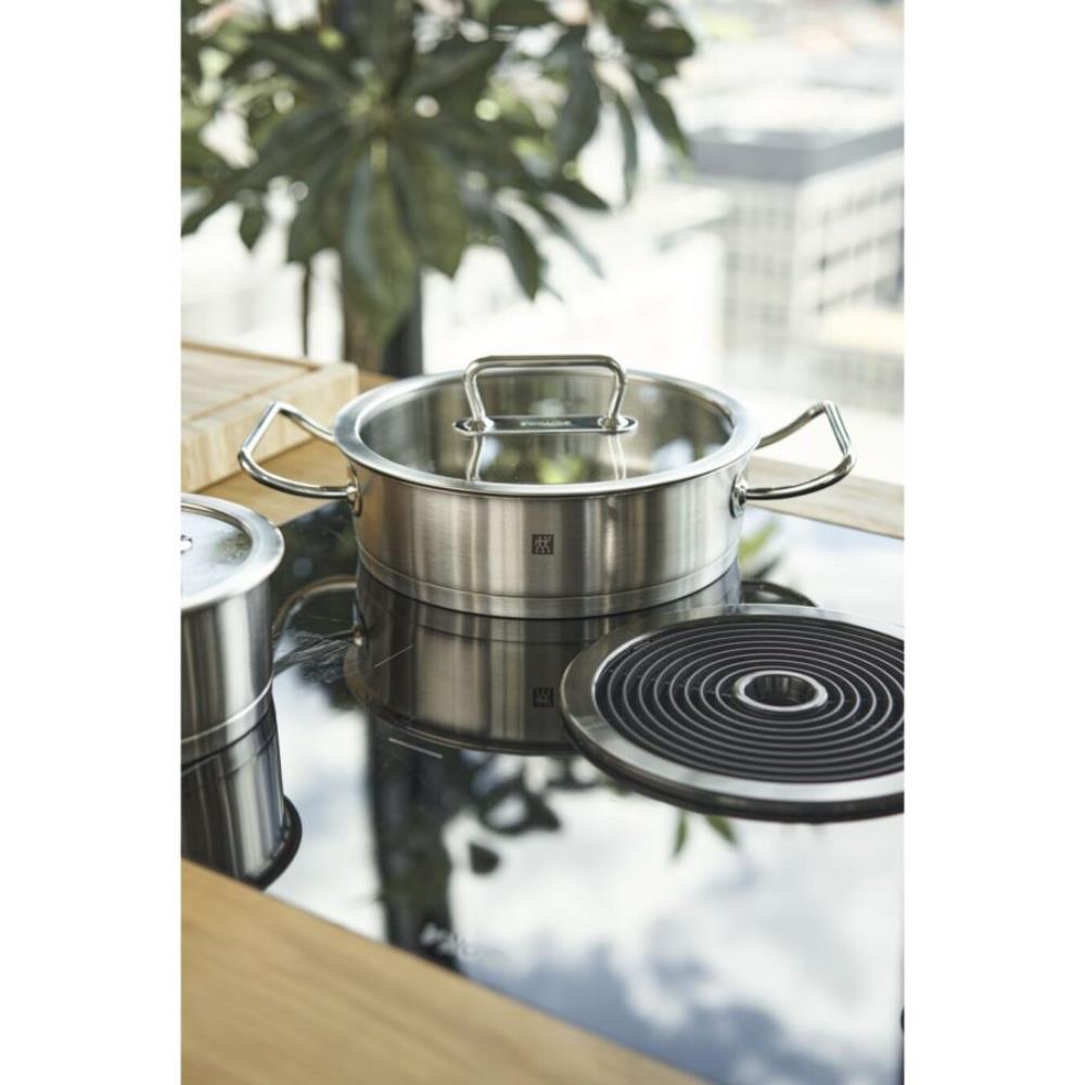 Zwilling Professional Serving Pan and Lid 28cm