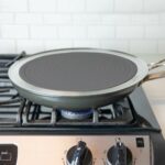 tovolo-silicone-splatter-screen-charcoal-3 - Cookin