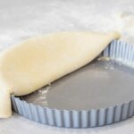 KitchenCraft Non-Stick Loose Base Flan/Quiche Tin 24.5cm - Image 4