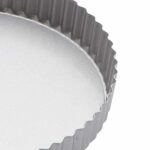 KitchenCraft Non-Stick Loose Base Flan/Quiche Tin 24.5cm - Image 3