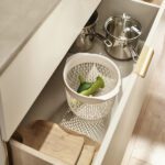 Joseph-Joseph-Spindola-Salad-Spinning-Colander-3 - Cookin