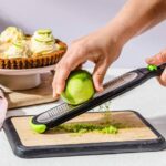 Dreamfarm-Ozest-Zester-Fine-4 - Cookin