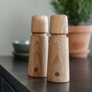 Crushgrind-Stockholm-Salt-or-Pepper-Grinder-Oak-17cm-1 - Cookin
