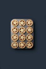 Masterclass-non-stick-shallow-baking-pan-3 - Cookin