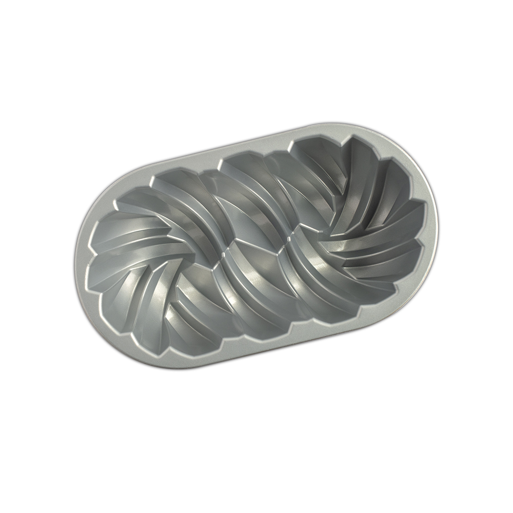 Nordic Ware 75th Anniversary Gold Braided Loaf Pan - Image 5