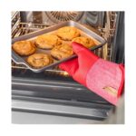 KitchenAid Soft Silicone Ribbed Oven Glove Red - Image 2